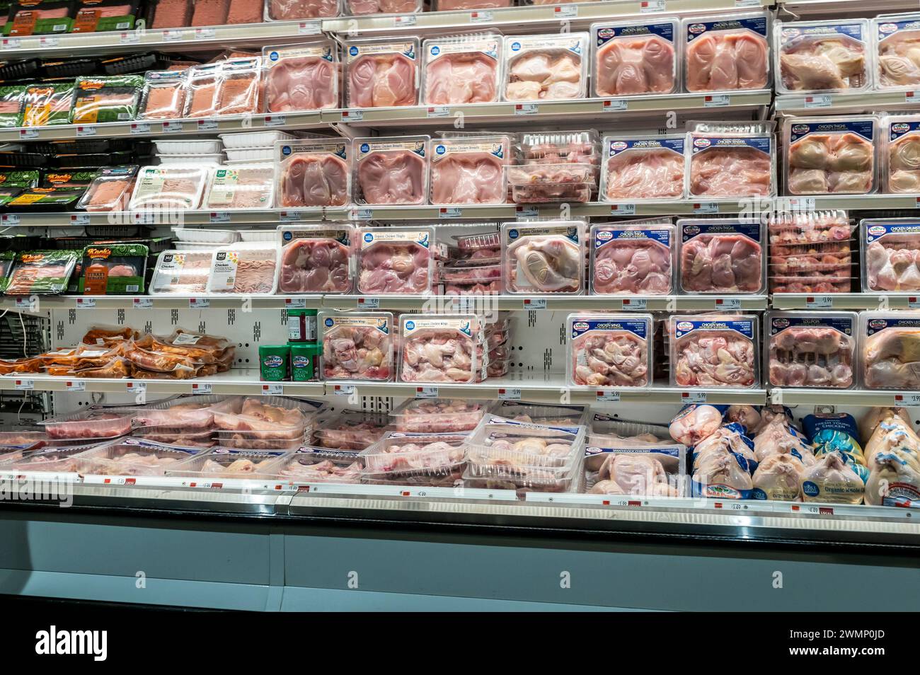 Meat department hi-res stock photography and images - Alamy