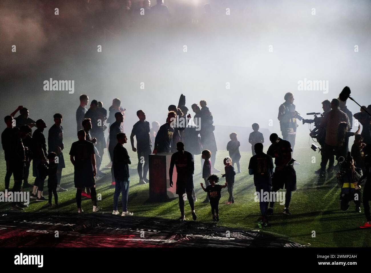 SMOKLE AND LIGHT, TITLE CELEBRATION, BARCELONA FC, 2019: Smoke and light during the trophy ceremony. Barcelona players on their victory lap parade to celebrate with the fans and their young children. The final game of the La Liga 2018-19 season in Spain between Barcelona FC and Levante at Camp Nou, Barcelona on 27 April 2019. Barca won the game 1-0 with a second half Messi goal to clinch back-to-back La Liga titles and their eighth in 11 years. Stock Photo
