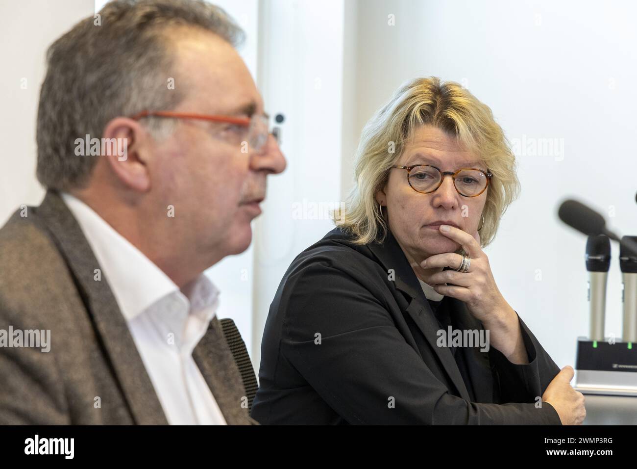 Brussels, Belgium. 27th Feb, 2024. Brussels region Minister-President Rudi Vervoort and safe.brussels chairwoman Sophie Lavaux pictured during a press conference after a meeting of the Brussels Regional security council to discuss drug-related violence in Brussels, Tuesday 27 February 2024. BELGA PHOTO NICOLAS MAETERLINCK Credit: Belga News Agency/Alamy Live News Stock Photo