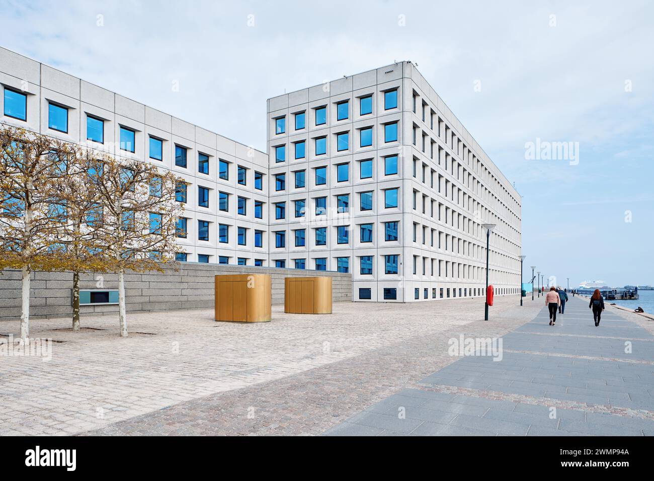 Maersk headquarters office at Esplanaden in central Copenhagen, original section designed by Ole Hagen (1979), Denmark Stock Photo