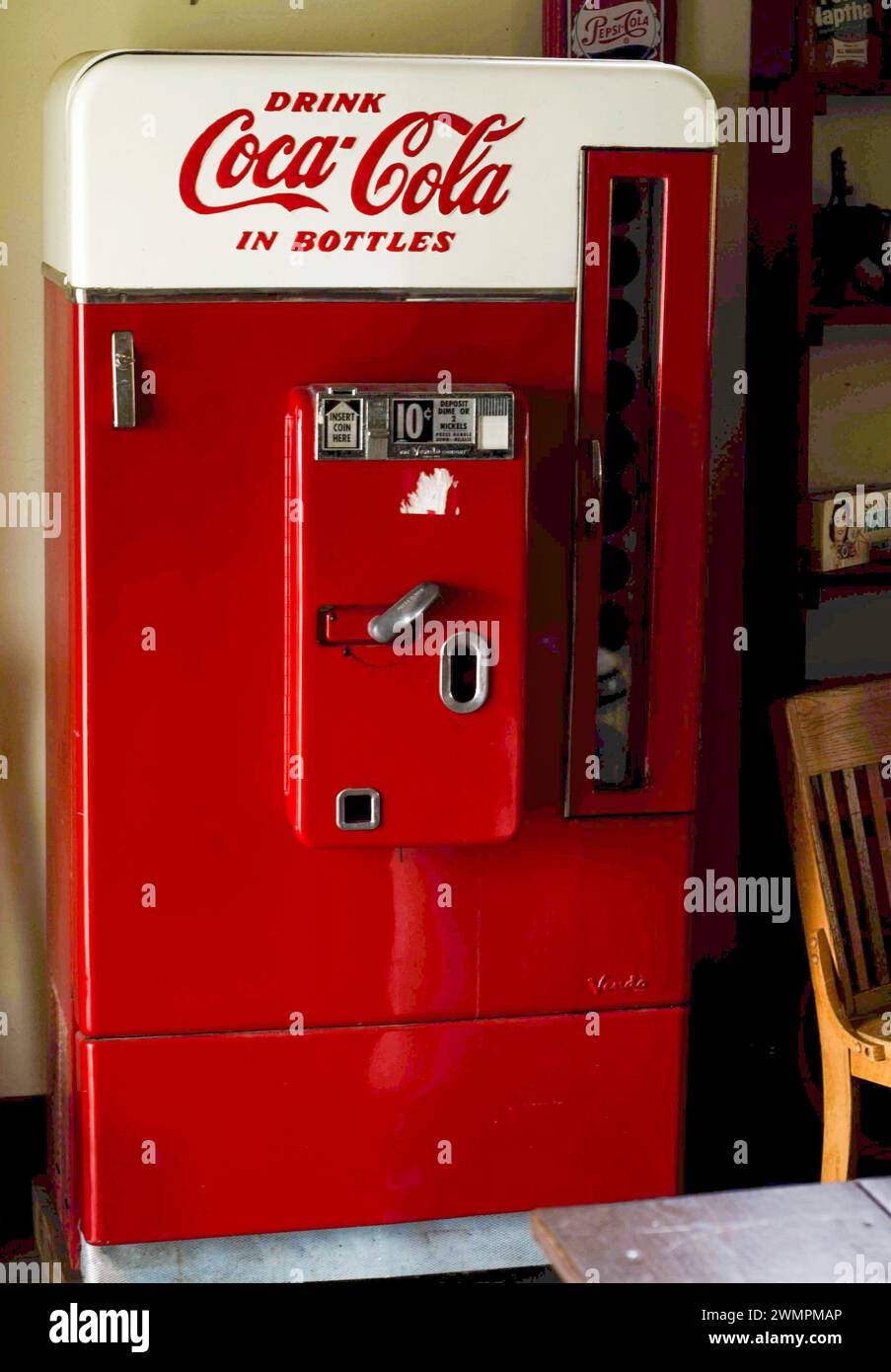 Antique coca-cola vending machine Stock Photo