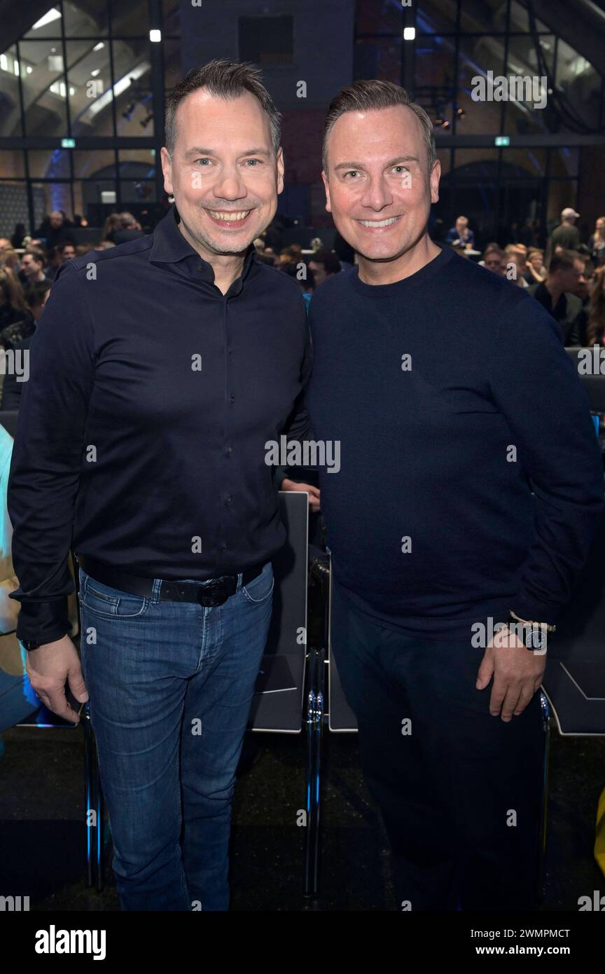 sebastian-fitzek-und-tim-raue-bei-der-jahrespressekonferenz-prime-video