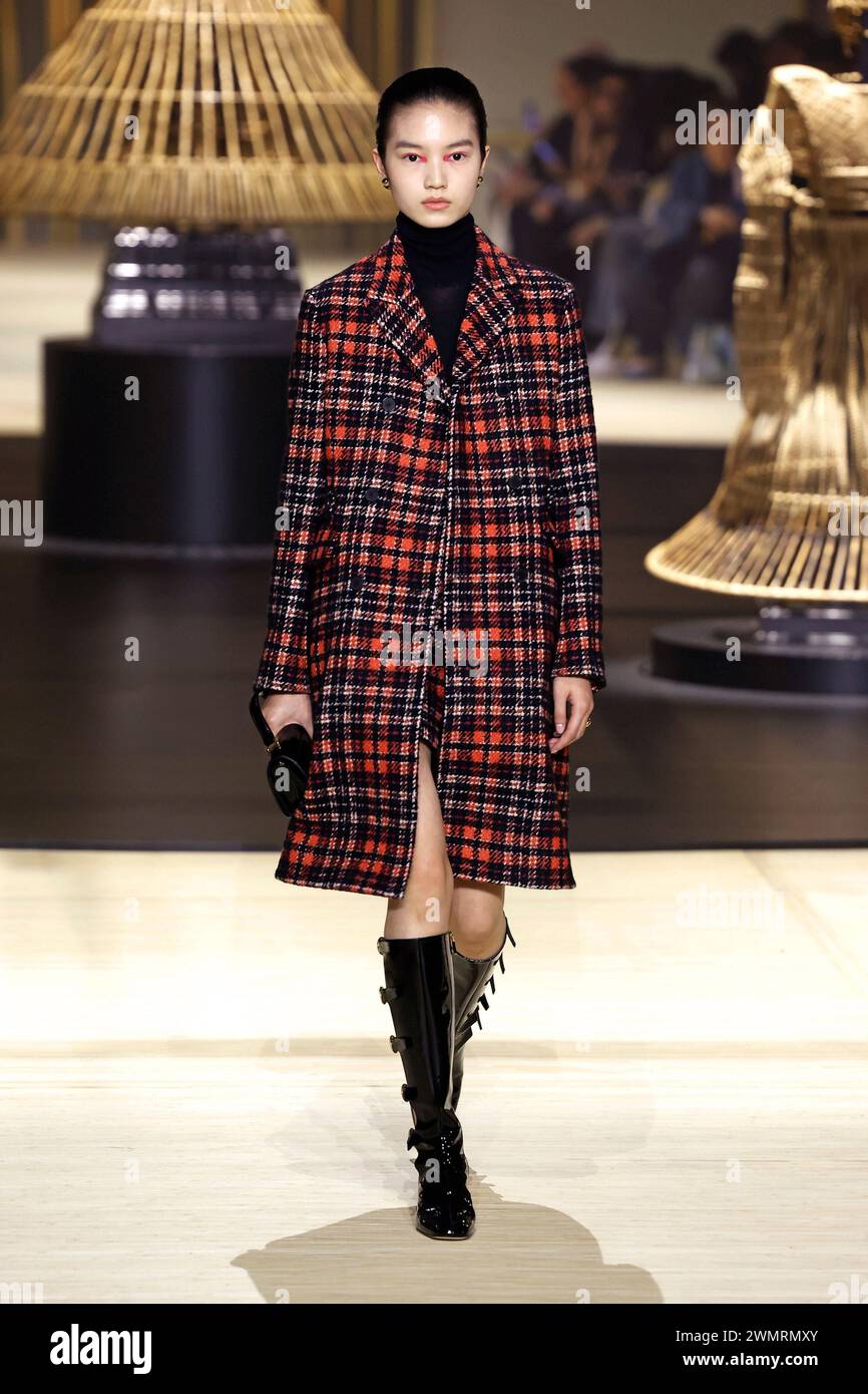 240227 Paris Feb 27 2024 Xinhua A Model Presents A 240227 Paris Feb 27 2024 Xinhua A Model Presents A