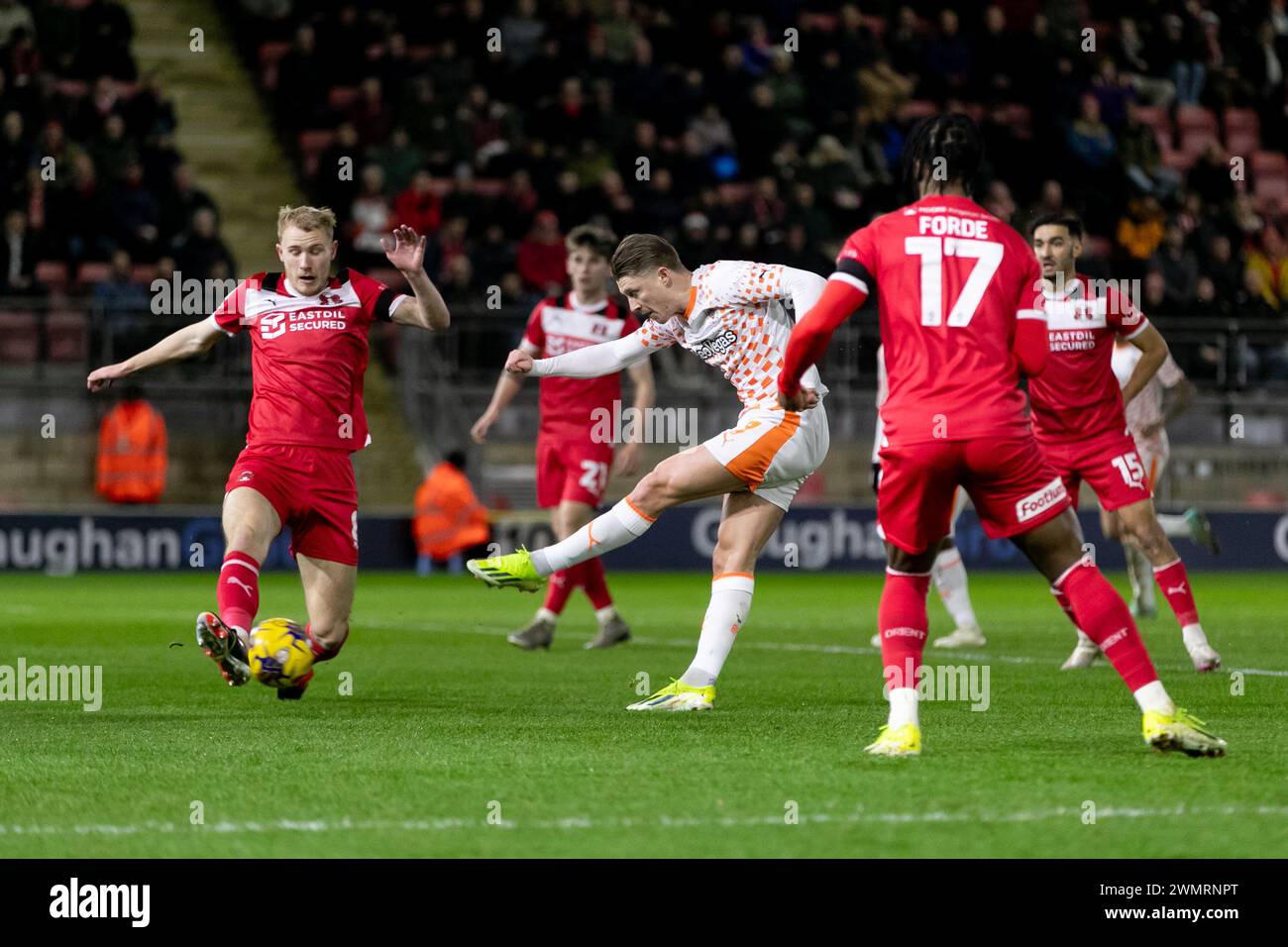 George Byers of Blackpool shoots during the Sky Bet League 1 match Leyton Orient vs Blackpool at Matchroom Stadium, London, United Kingdom, 27th February 2024  (Photo by Juan Gasparini/News Images) Stock Photo