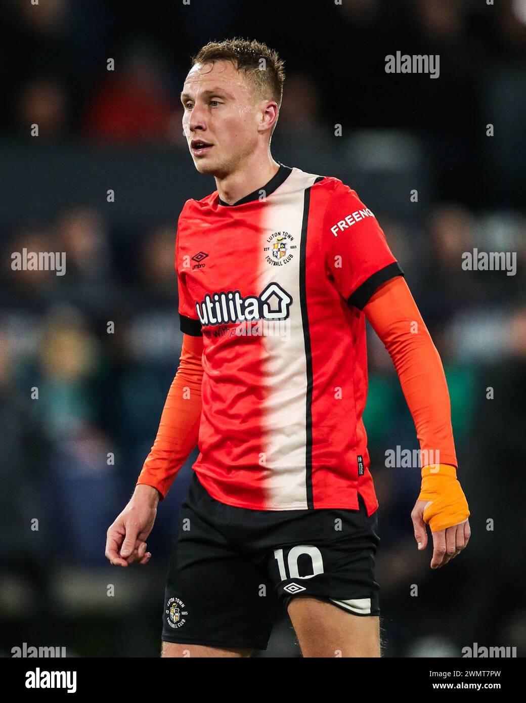 Luton, UK. 27th Feb, 2024. Luton Town's Cauley Woodrow in action during the Luton Town FC v Manchester City FC Emirates FA Cup 5th Round match at Kenilworth Road, Luton, England, United Kingdom on 27 February 2024 Credit: Every Second Media/Alamy Live News Stock Photo