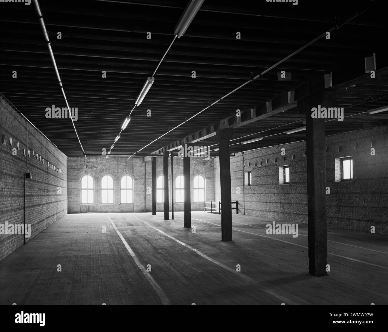 7th floor Warehouse space. View to West - Commercial & industrial Buildings, Becker-Hazelton Company Warehouse, 280 Iowa Street, Dubuque Stock Photo
