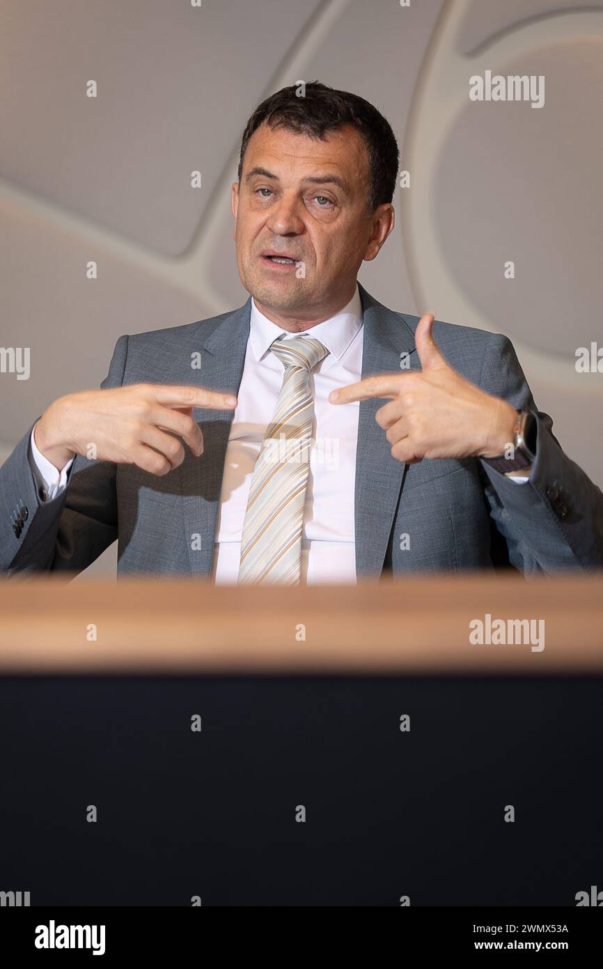Brussels, Belgium. 28th Feb, 2024. Ageas CEO Hans De Cuyper pictured during a press conference of Ageas to present the 2023 year results, Wednesday 28 February 2024 in Brussels. Ageas N.V./S.A. is a Belgium-Dutch multinational insurance company co-headquartered in Brussels, Belgium and Utrecht, Netherlands. Ageas is Belgium's largest insurer and operates in 14 countries worldwide. BELGA PHOTO JAMES ARTHUR GEKIERE Credit: Belga News Agency/Alamy Live News Stock Photo