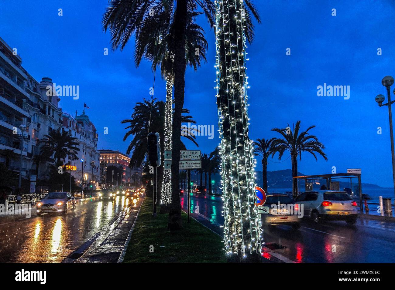 © Francois Glories/MAXPPP - 27/02/2024 Storm on the French Riviera, bad weather on the Promenade des Anglais in Nice, Alpes-Maritimes. Credit: MAXPPP/Alamy Live News Stock Photo