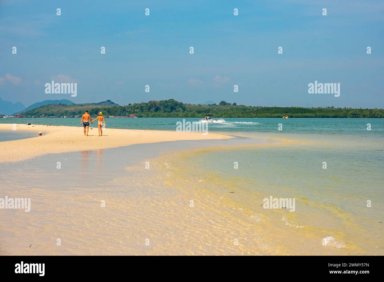 Thailand, Phuket province, Koh Yao Yai island, white sand bank Hua Lam Haad Stock Photo