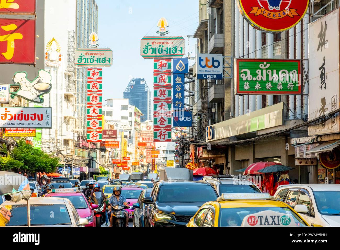 Thailand, Bangkok, Chinatown, Thanon Yaowarat street Stock Photo