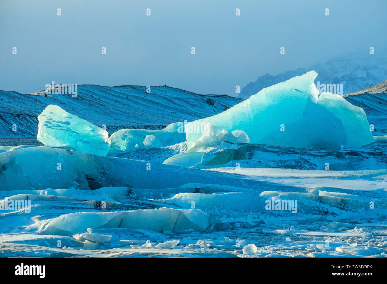 Iceland, South Coast, Vatnajokull National Park, Skaftafell, glacier and glacial lake of Jökulsárlón, icebergs Stock Photo