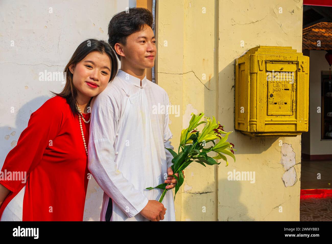 Vietnam, Mekong Delta, Can Tho, photo shooting in front of the old market building Stock Photo