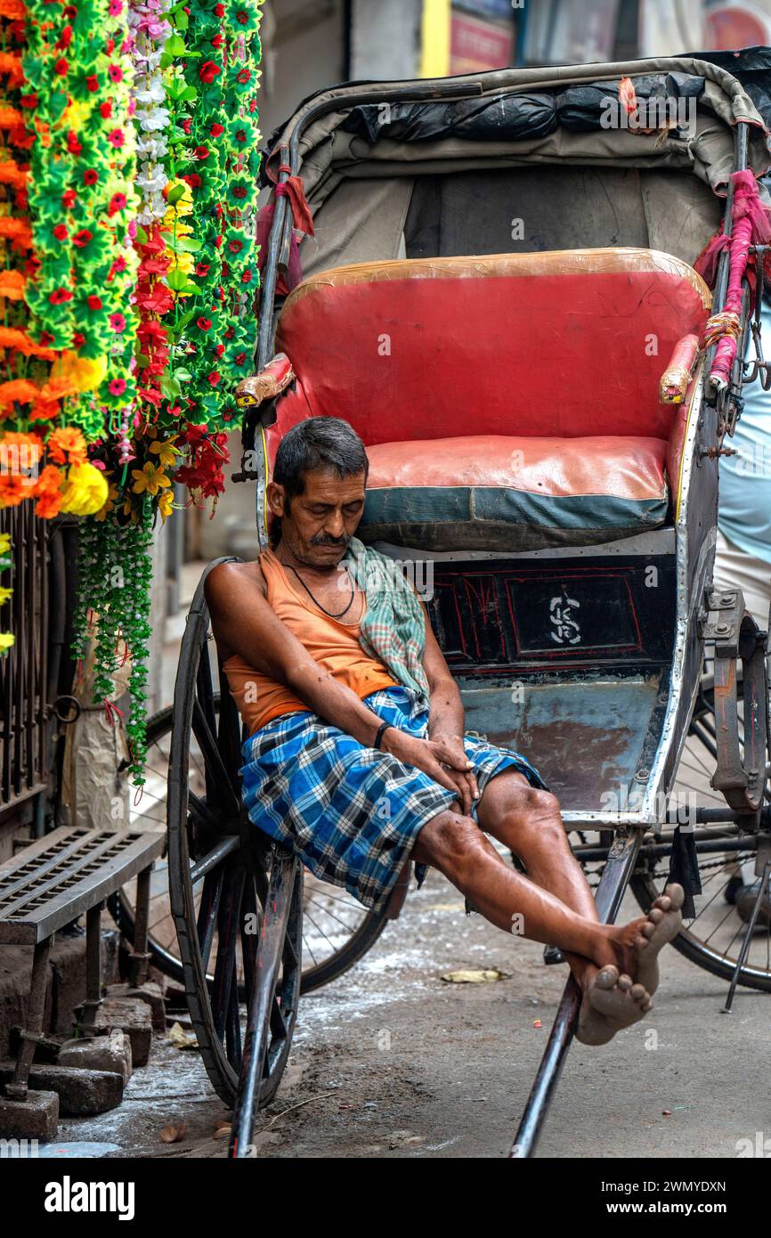 India, Bengal, Calcutta, the Mullick Ghat flower market Stock Photo