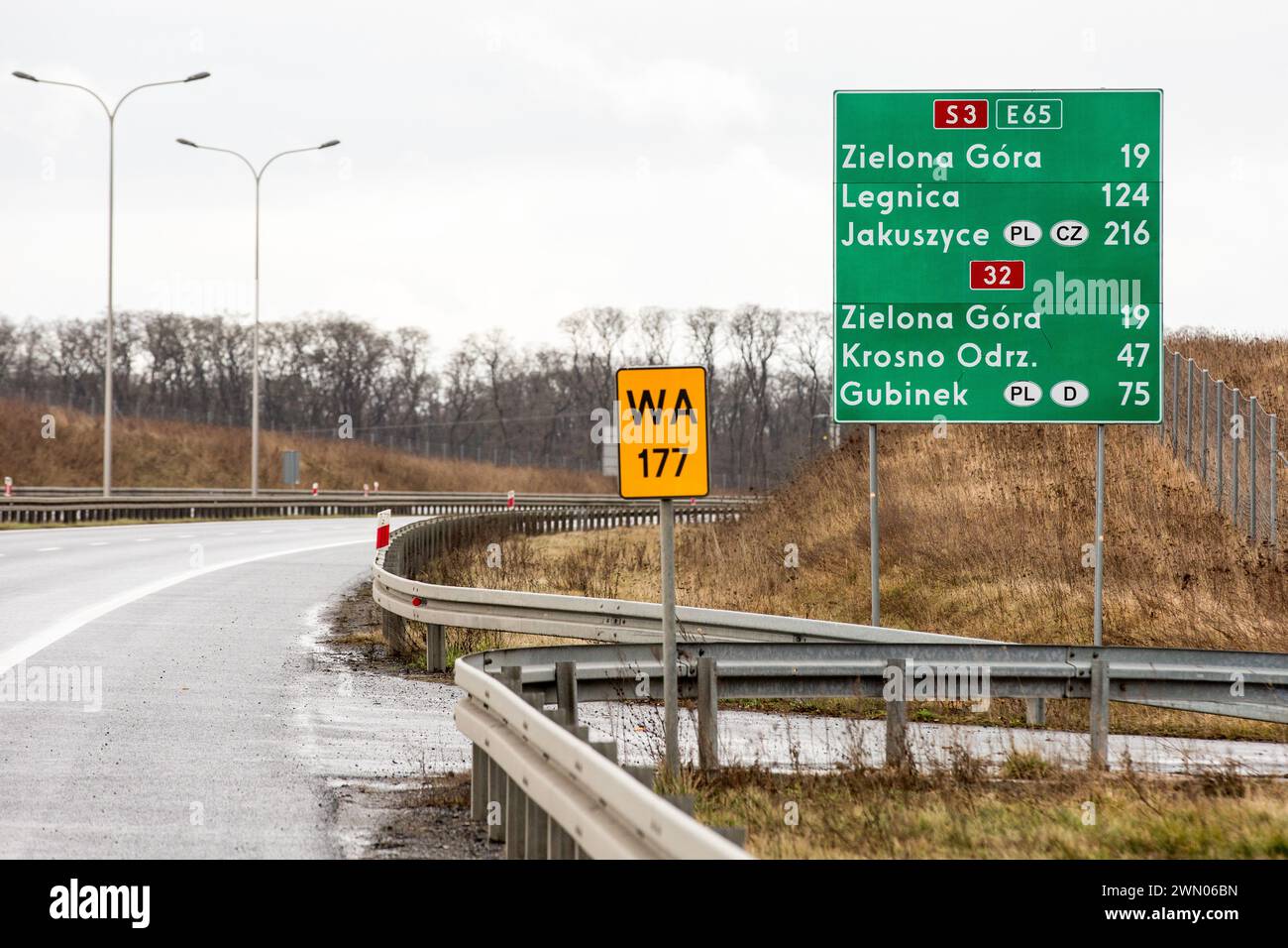 February 20, 2024, SulechÃ³W, Lubusz Voivodeship, Poland: A road sign showing the distance to cities, is seen on the S3 Expressway in SulechÃ³w. Expressway S3 is a Polish route, which is planned to run from Å'winoujÅ“cie on the Baltic Sea through Szczecin, GorzÃ³w Wielkopolski, Zielona GÃ³ra and Legnica, to the border with the Czech Republic, where it will connect to the planned D11 motorway. (Credit Image: © Karol Serewis/SOPA Images via ZUMA Press Wire) EDITORIAL USAGE ONLY! Not for Commercial USAGE! Stock Photo