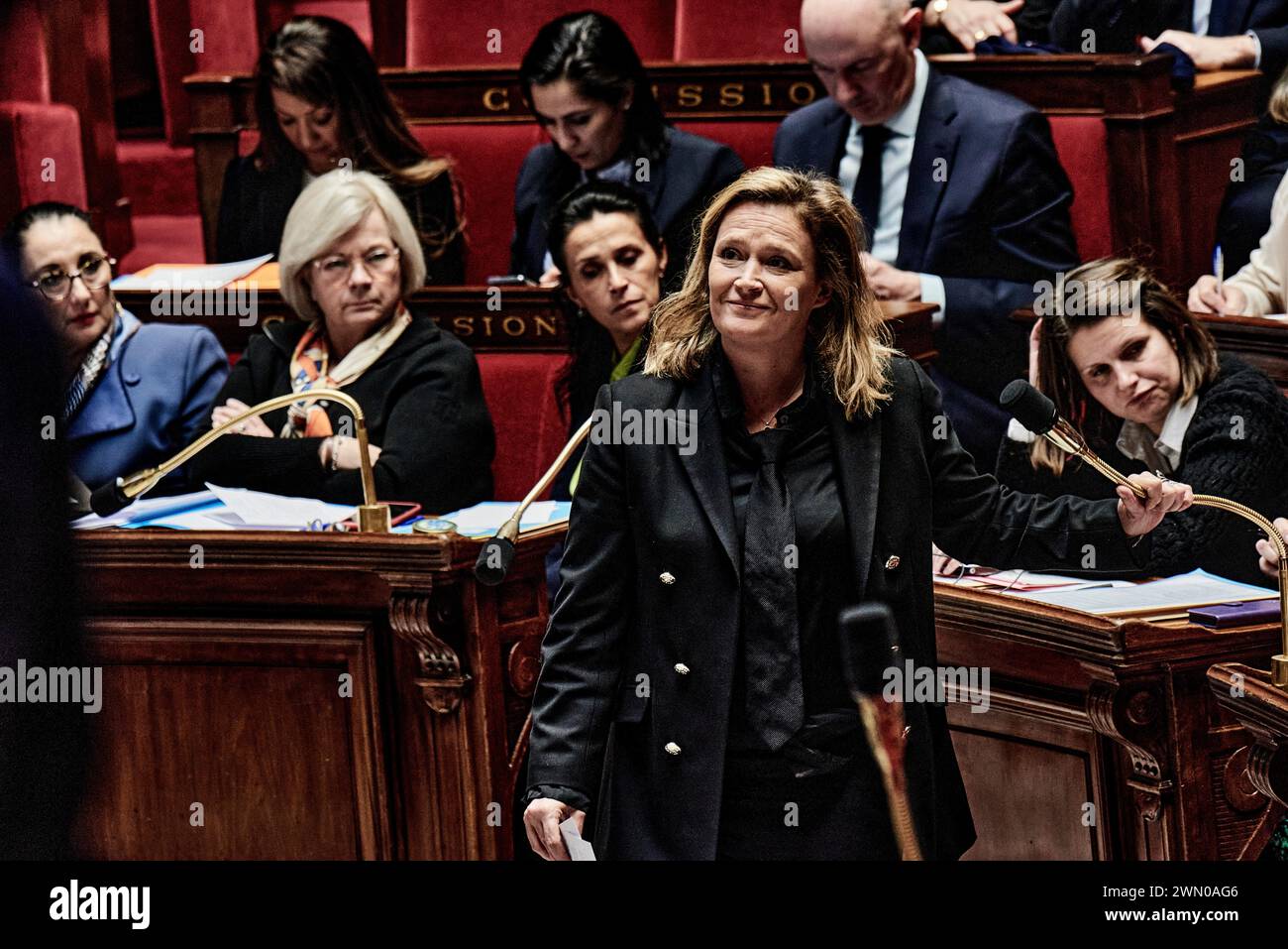 © Antonin Burat/Le Pictorium/MAXPPP - Paris 27/02/2024 Antonin Burat/Le Pictorium - 27/02/2024 - France/Paris - La Ministre deleguee chargee des Entreprises, du Tourisme et de la Consommation Olivia Gregoire repond aux deputes, lors de la seance de questions au gouvernement du 27 fevrier 2024 a l'Assemblee nationale. - Valeurs ACtuelles out, jdd out, no jdd, RUSSIA OUT, NO RUSSIA #norussia/27/02/2024 - France/Paris - Minister Delegate for Enterprises, Tourism and Consumer Affairs Olivia Gregoire answers MPs during the session of questions to the government of February 27, 202 Stock Photo