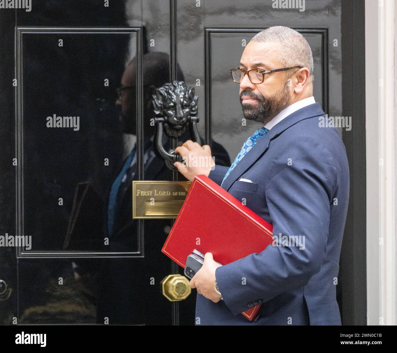 London, UK. 28th Feb, 2024. James Cleverly, Home Secretary, arrives at 10 Downing Street for a meeting with Ministers and police representatives on extremist disruption Credit: Ian Davidson/Alamy Live News Stock Photo