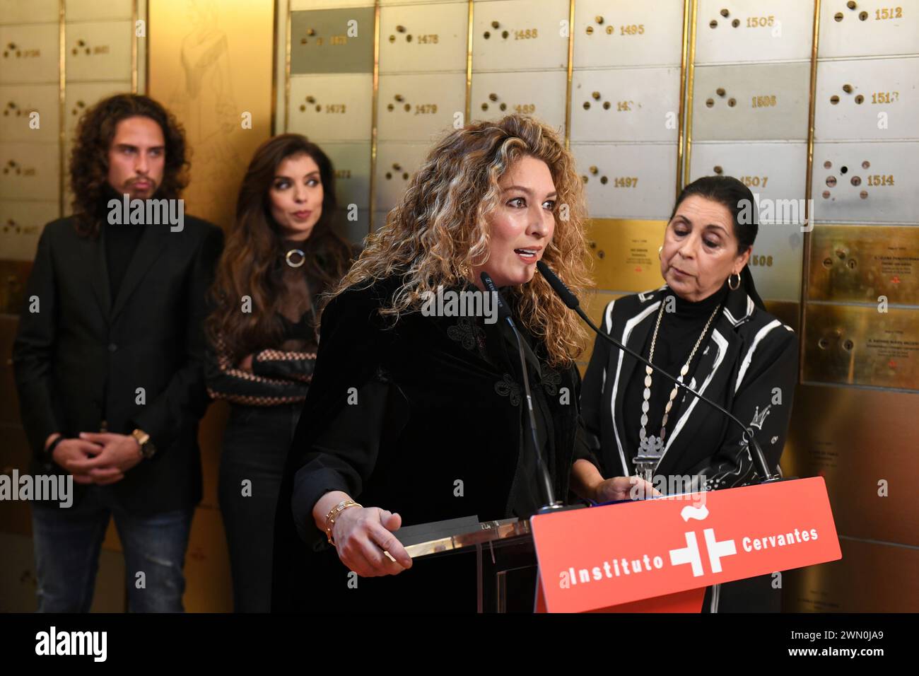 The singer Estrella Morente and the widow of Enrique Morente, Aurora ...