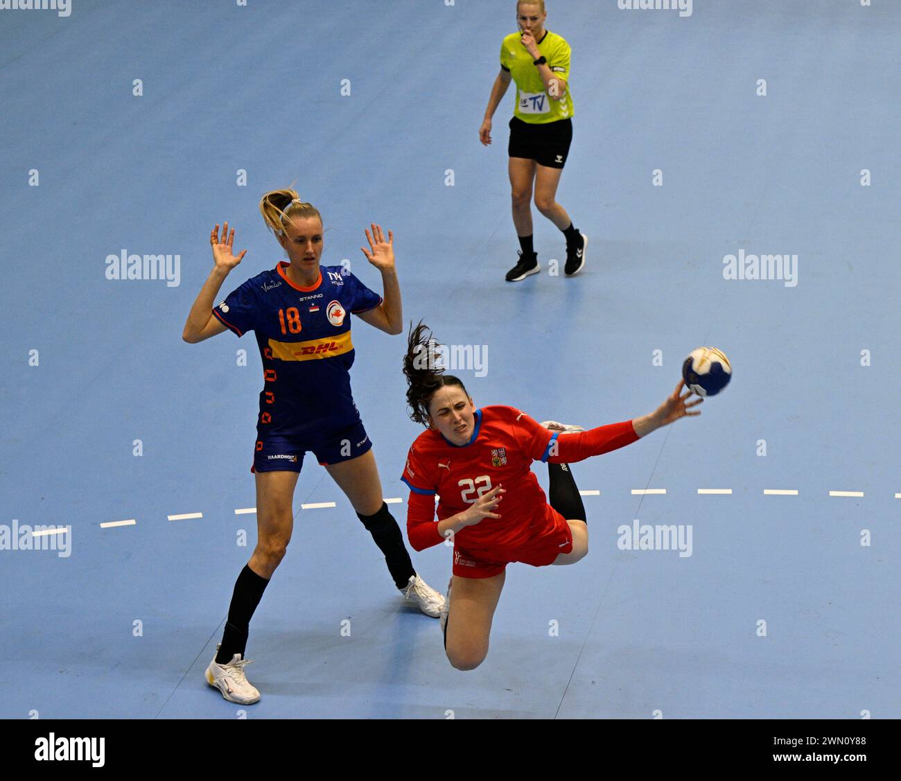 Prague, Czech Republic. 28th Feb, 2024. Kelly Dulfer of Netherlands, left, and Marketa
