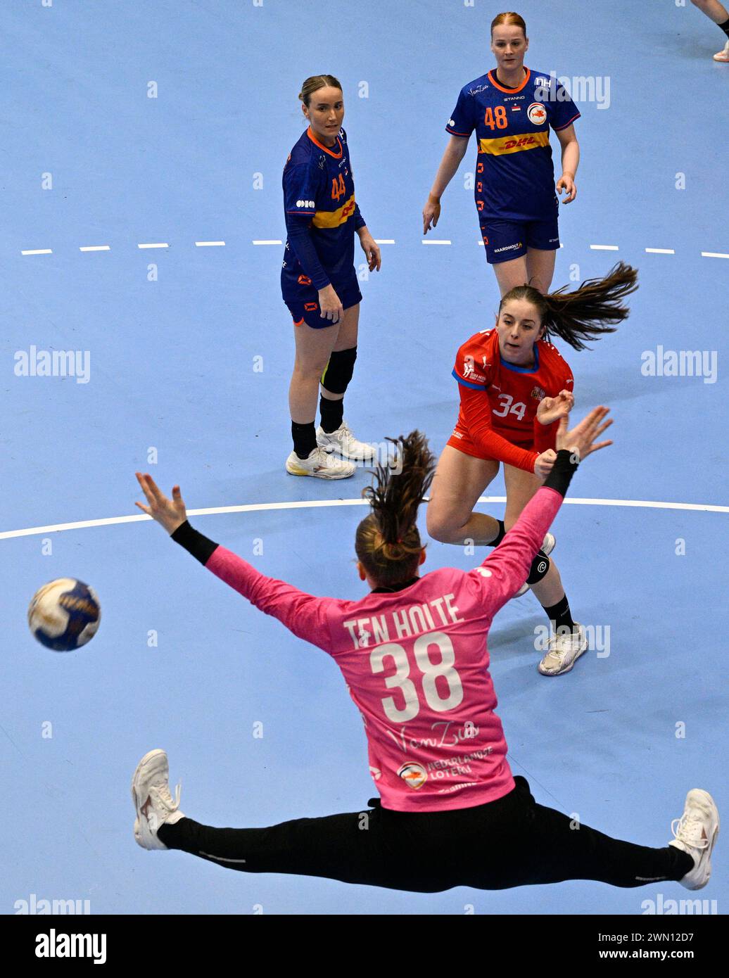 Prague, Czech Republic. 28th Feb, 2024. Yara ten Holte of Netherlands, left, and Julie Frankova