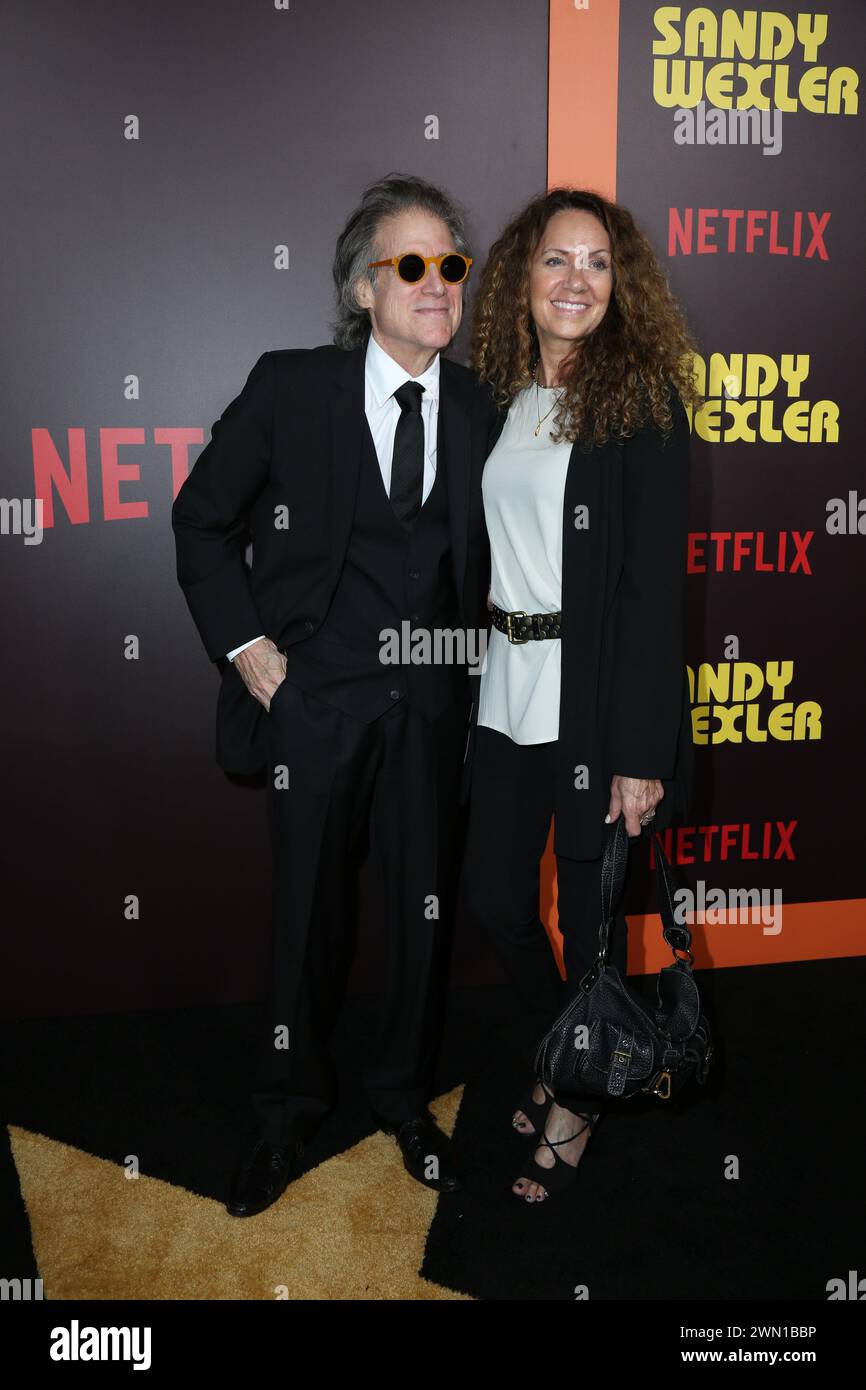 April 6, 2017 - 7 April, 2017- Hollywood, California - Richard Lewis, the premiere of Netflix's 'Sandy Wexler'. Photo Credit: PMA/AdMedia (Credit Image: © Pma/AdMedia via ZUMA Wire) EDITORIAL USAGE ONLY! Not for Commercial USAGE! Stock Photo