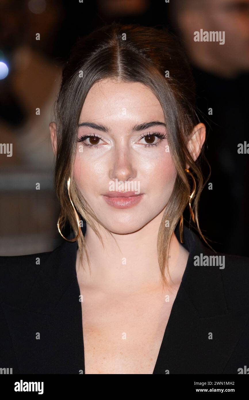 Madeleine White arrives for the Balmain Fall/Winter 2024 2025 ready to