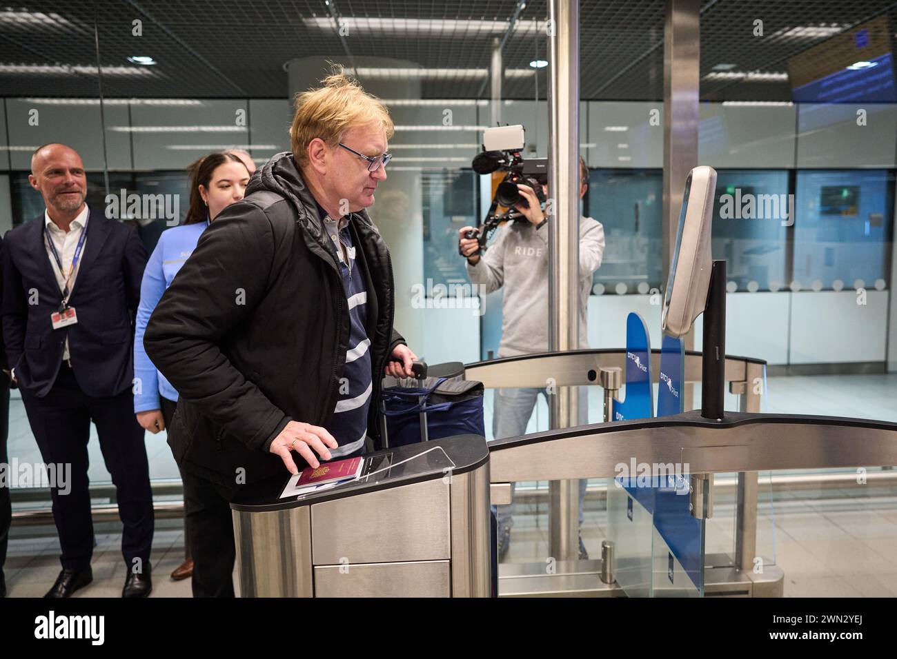 Digital travel credential hi-res stock photography and images - Alamy