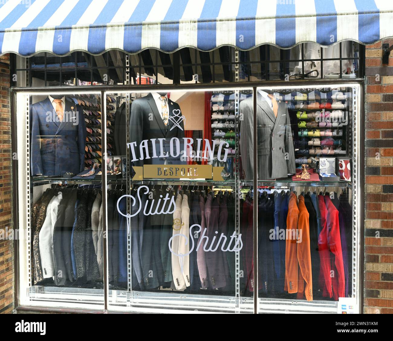 Tailor's shop in London Court in downtown Perth (WA Stock Photo Alamy