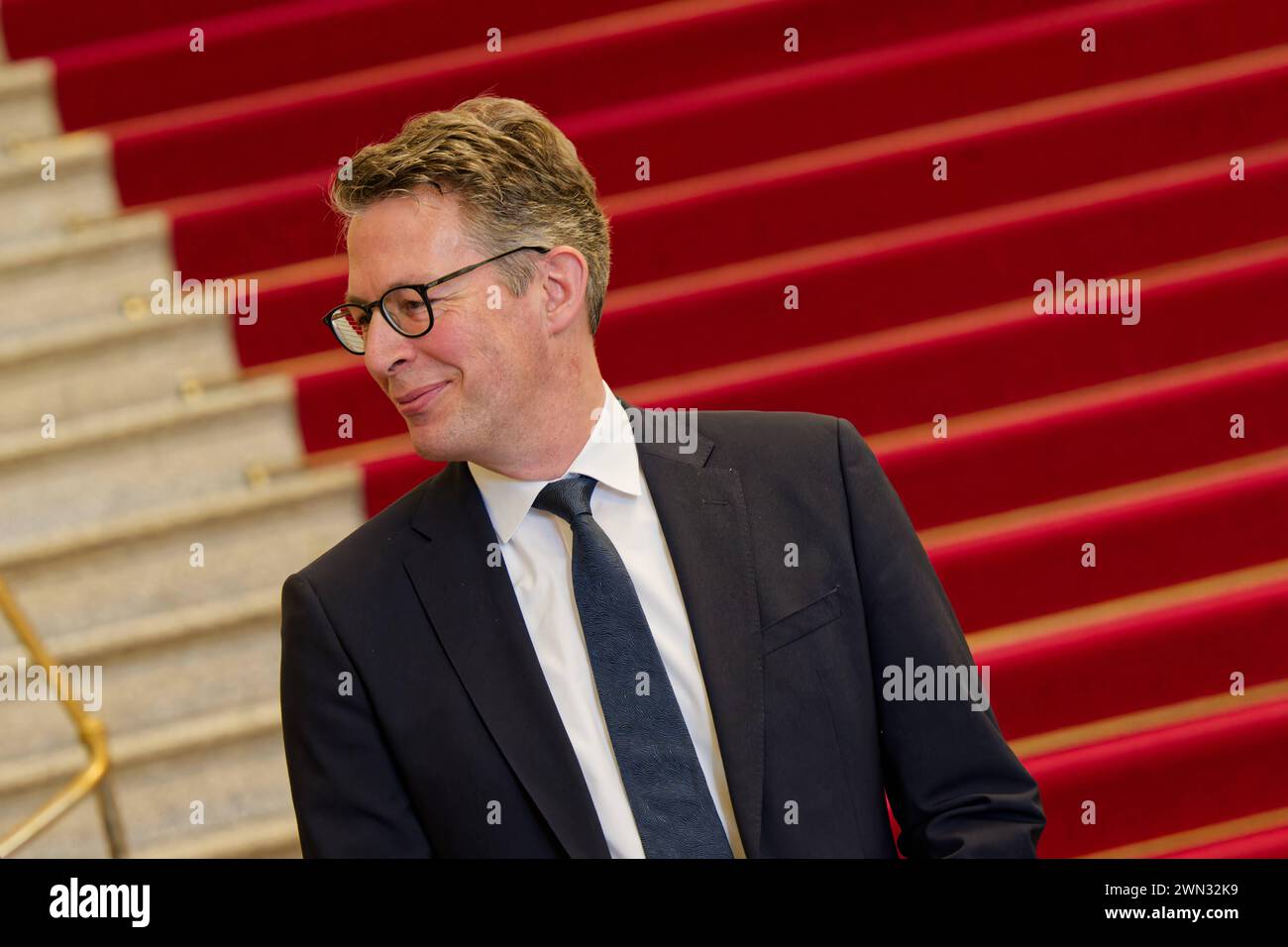 Staatsminister Markus Blume , CSU. Markus Blume , Staatsminister für Wissenschaft und Kunst , im Bayerischen Landtag. München Bayern Deutschland *** Minister of State Markus Blume , CSU Markus Blume , Minister of State for Science and the Arts , in the Bavarian State Parliament Munich Bavaria Germany Copyright: xRolfxPossx Stock Photo