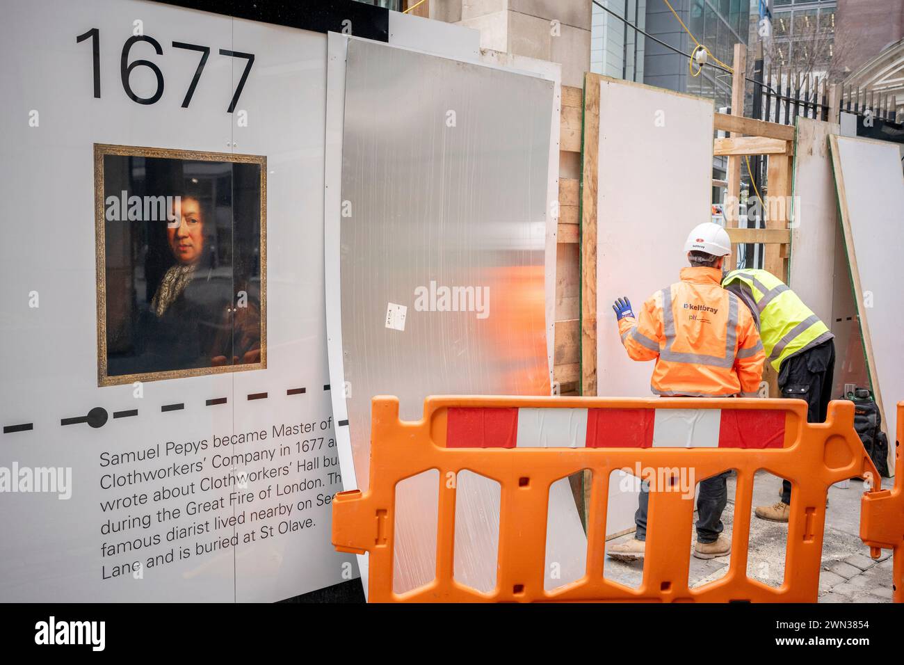 Contractors Complete A Protective Hoarding That Shows The Face Of contractors-complete-a-protective-hoarding-that-shows-the-face-of