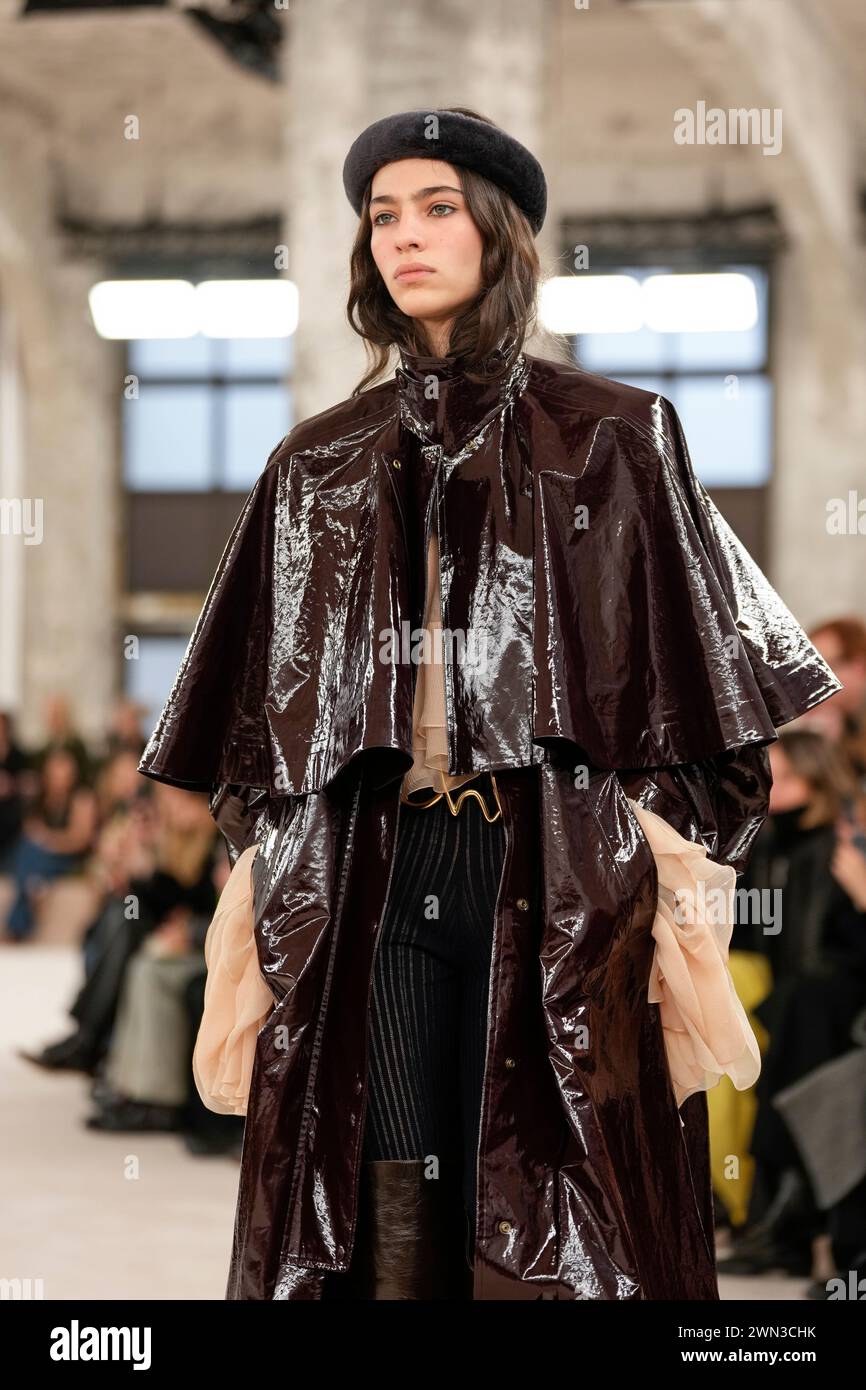 A model wears a creation as part of the Chloe Fall/Winter 2024-2025 ...