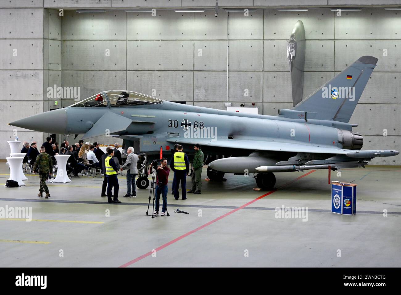 Eurofighter Beim Verabschiedungsappell Des Taktischen eurofighter-beim-verabschiedungsappell-des-taktischen