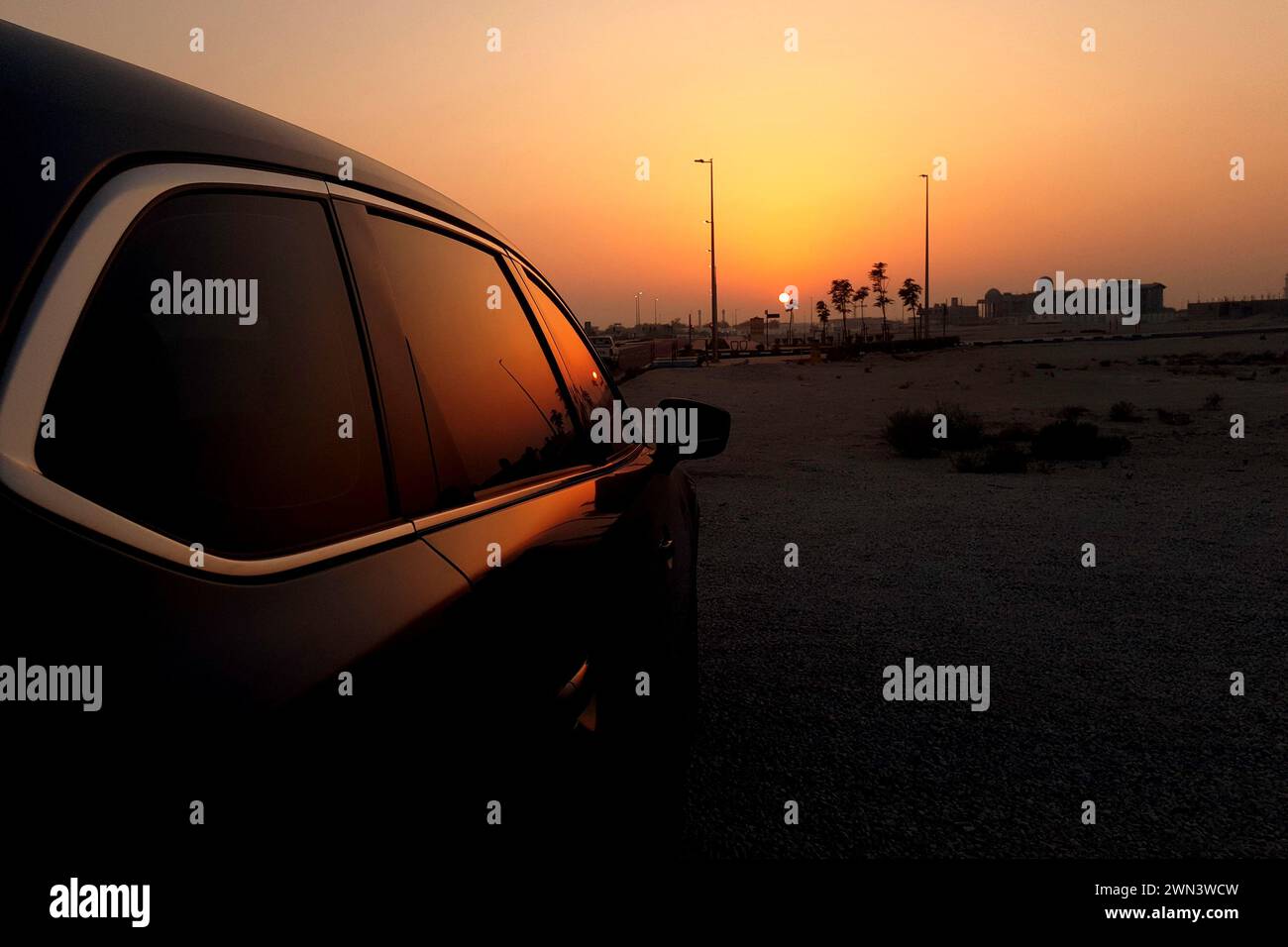 Doha skyline silhouette hi-res stock photography and images - Alamy