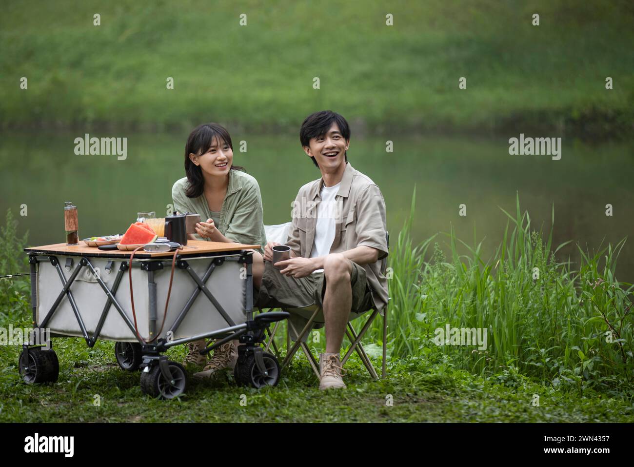 Young chinese couple outdoors hi-res stock photography and images - Alamy