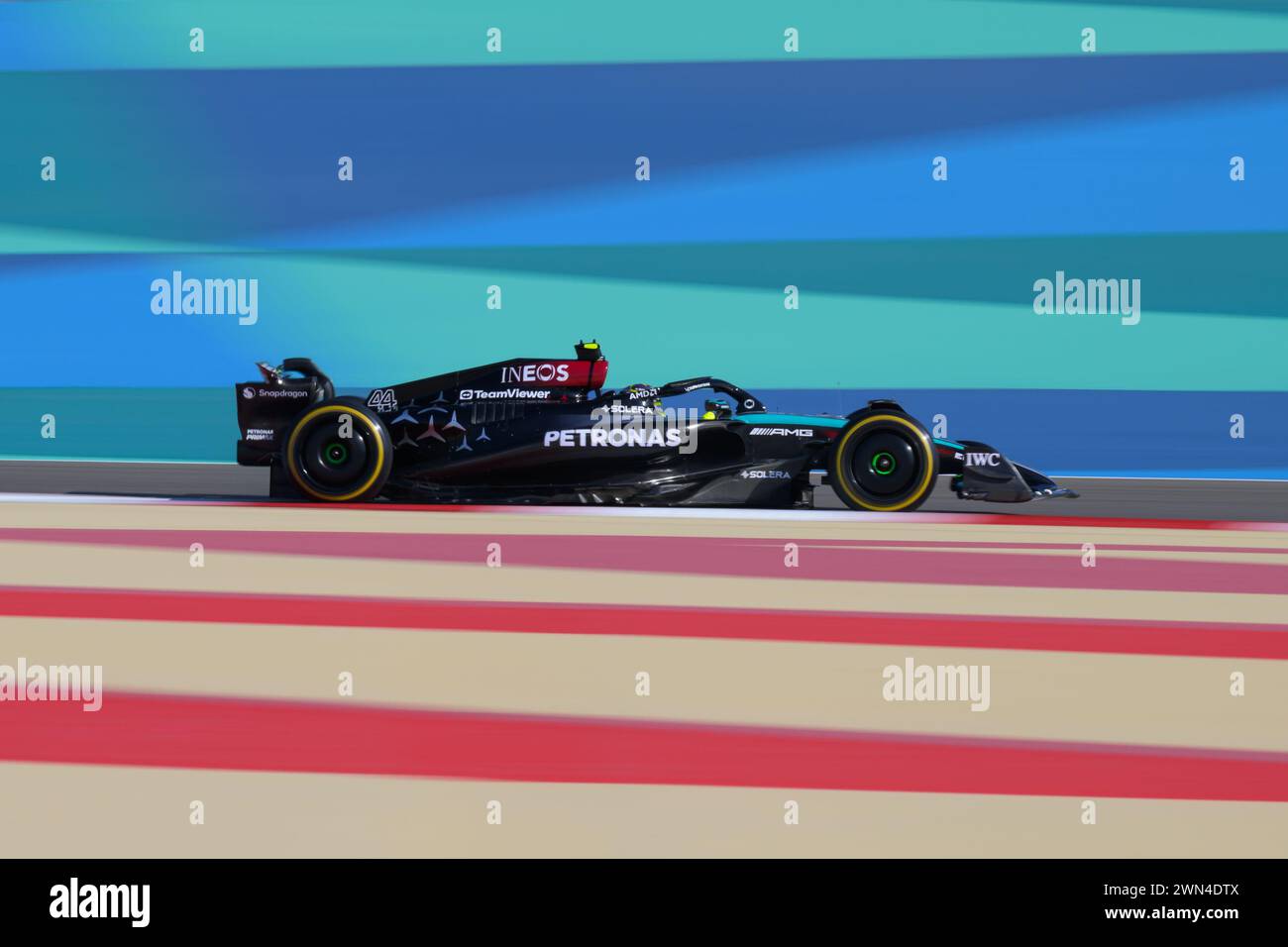 Lewis hamilton f1 2024 bahrain hi-res stock photography and images - Alamy