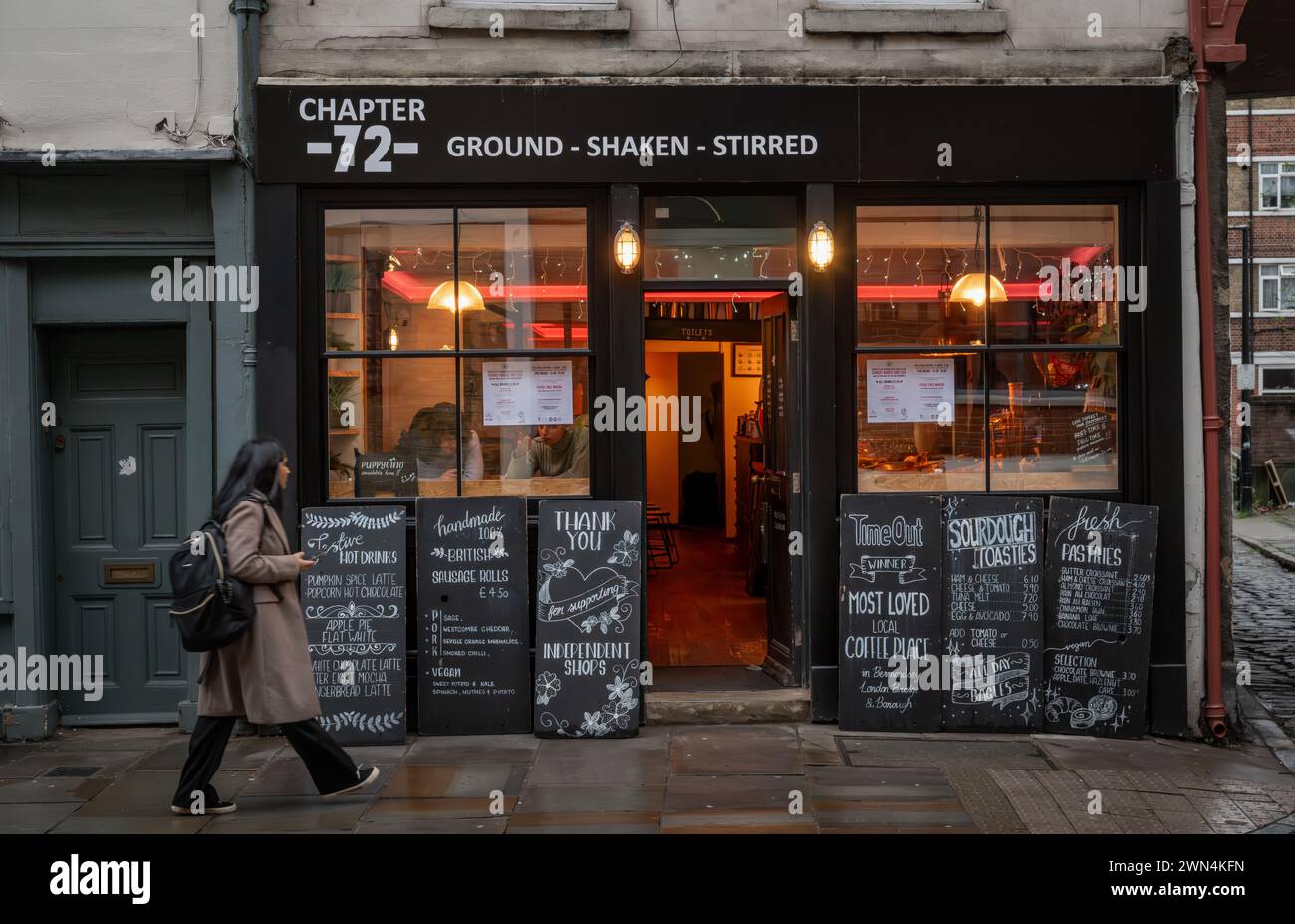 Bermondsey, London, UK: Chapter 72, one of many small cafes, restaurants and coffee shops along Bermondsey Street in the London borough of Southwark. Stock Photo