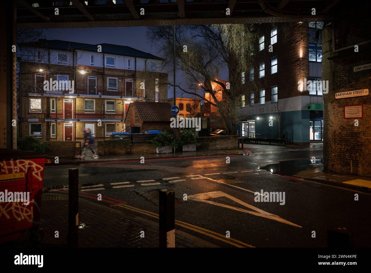 Bermondsey, London, UK: Junction of Barnham Street and Crucifix Lane ...