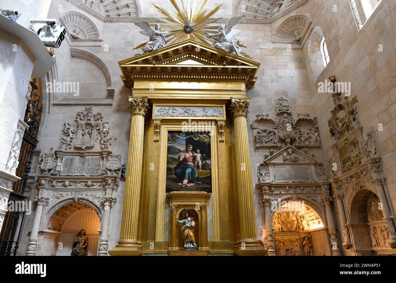 Santa Maria de Burgos cathedral (gothic, renaissace and baroque, 13-18th century). La Presentacion chapel, painting La Sagrada Familia by Sebastiano d Stock Photo