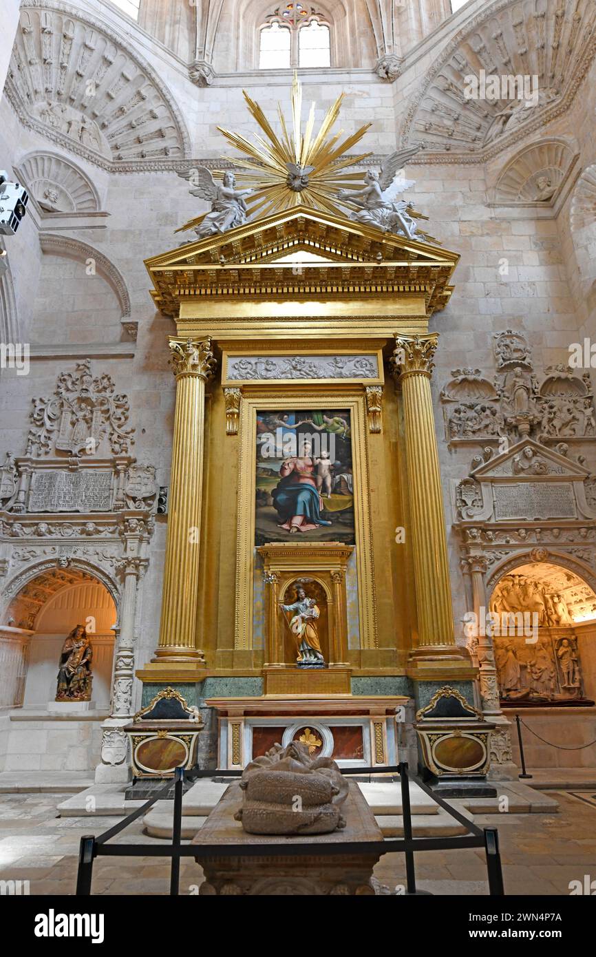 Santa Maria de Burgos cathedral (gothic, renaissace and baroque, 13-18th century). La Presentacion chapel with painting La Sagrada Familia by Sebastia Stock Photo