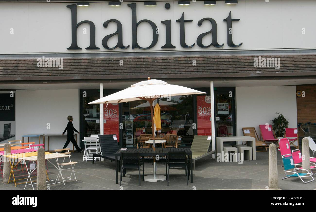 24/06/11 Habitat store in Oxford today...Argos owner, Home Retail Group