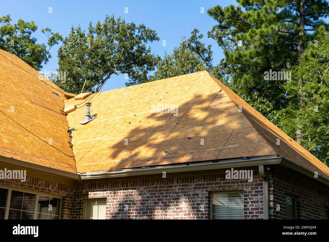 House getting a new roof Stock Photo Alamy
