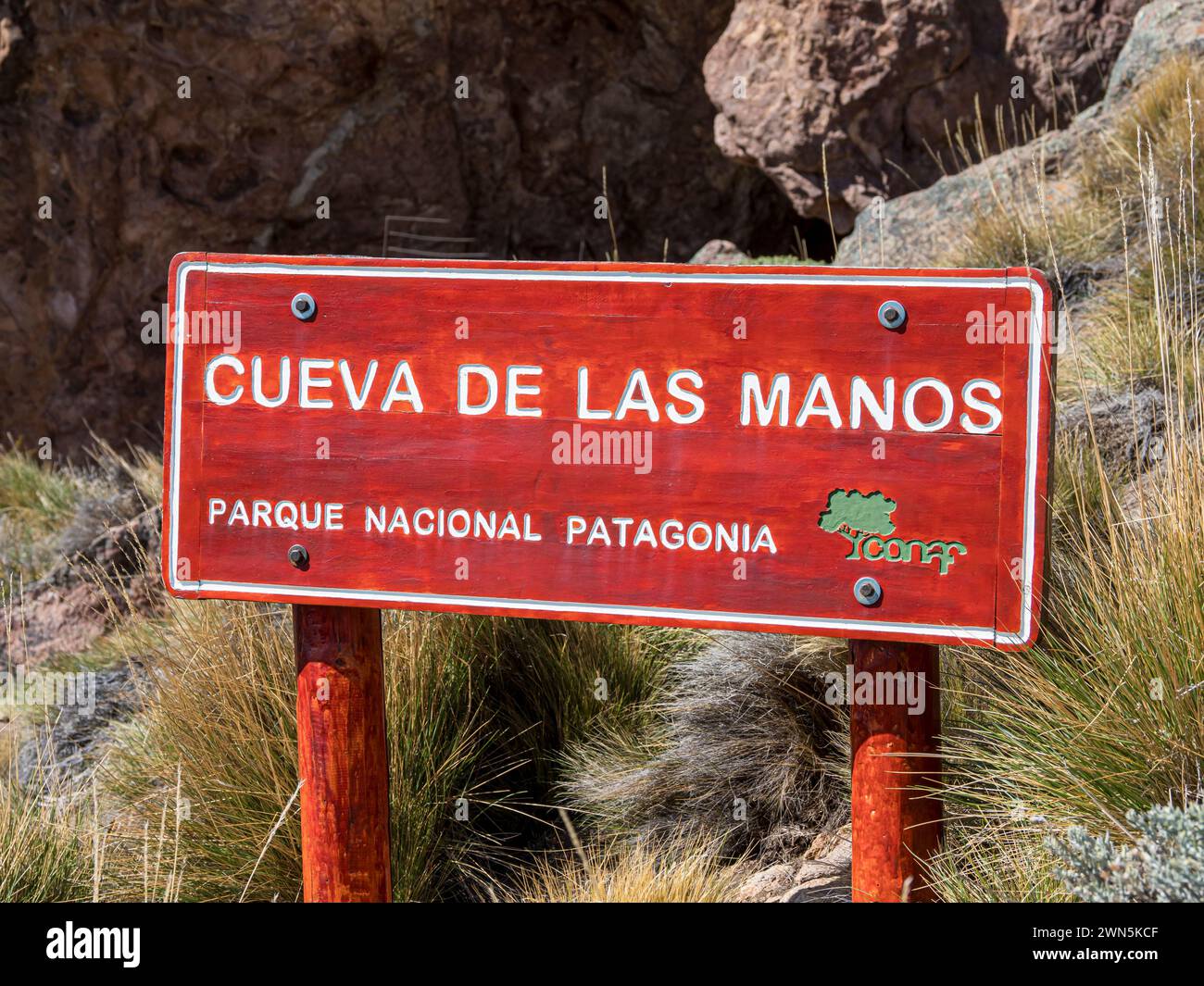 Cueva de las Manos, painting of hands, cave painting, Park Patagonia section Jeinimeni, Patagonia, Chile Stock Photo