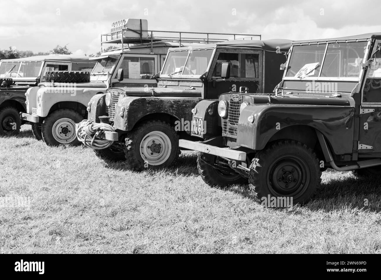 Antique land rover on off hi-res stock photography and images - Alamy
