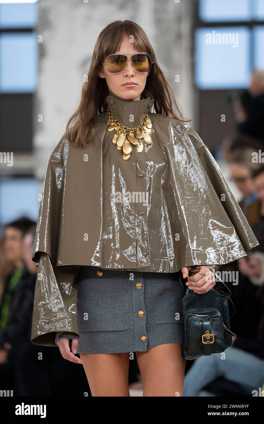 A model wears a creation as part of the Chloe Fall/Winter 2024-2025 ...