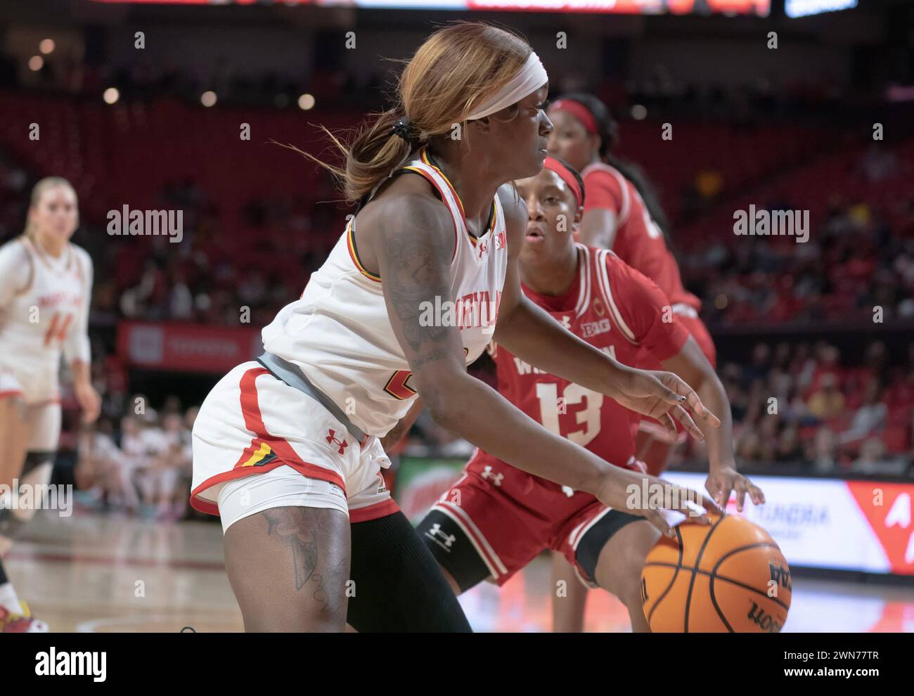College Park, USA. 29th Feb, 2024. COLLEGE PARK, MD: - FEBRUARY 29: Wisconsin Badgers guard Ronnie Porter (13) on defense againsy Maryland Terrapins guard Bri McDaniel (24) during a women's college basketball game between the Maryland Terrapins and the Wisconsin Badgers at Xfinity Center, in College Park, Maryland on February 29, 2024. (Photo by Tony Quinn/SipaUSA) Credit: Sipa USA/Alamy Live News Stock Photo