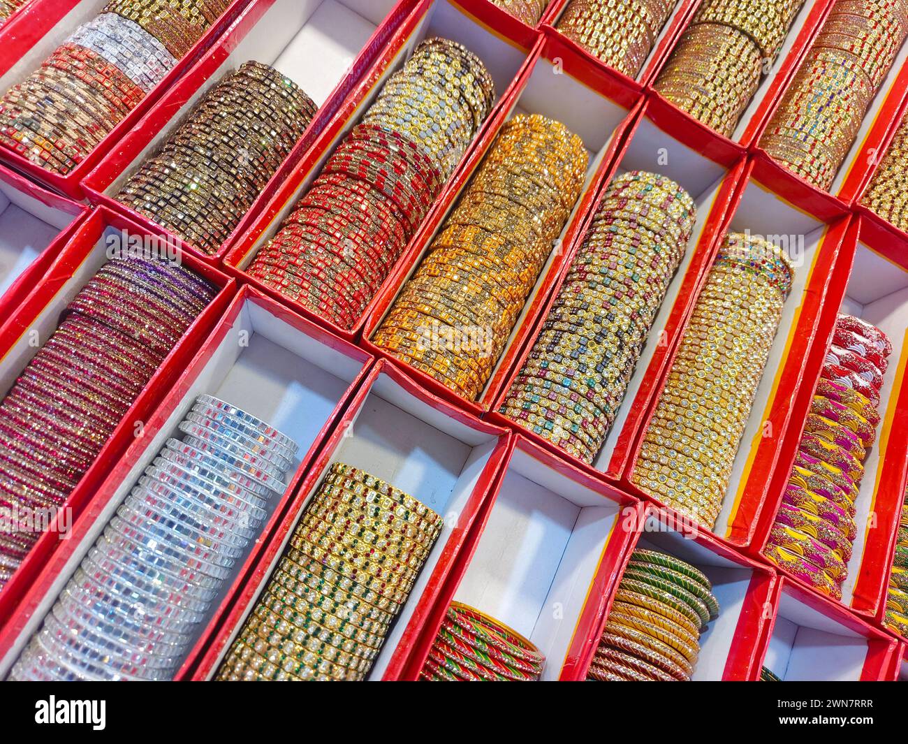 Local Bangles Glass bangle hi-res stock photography and images - Alamy