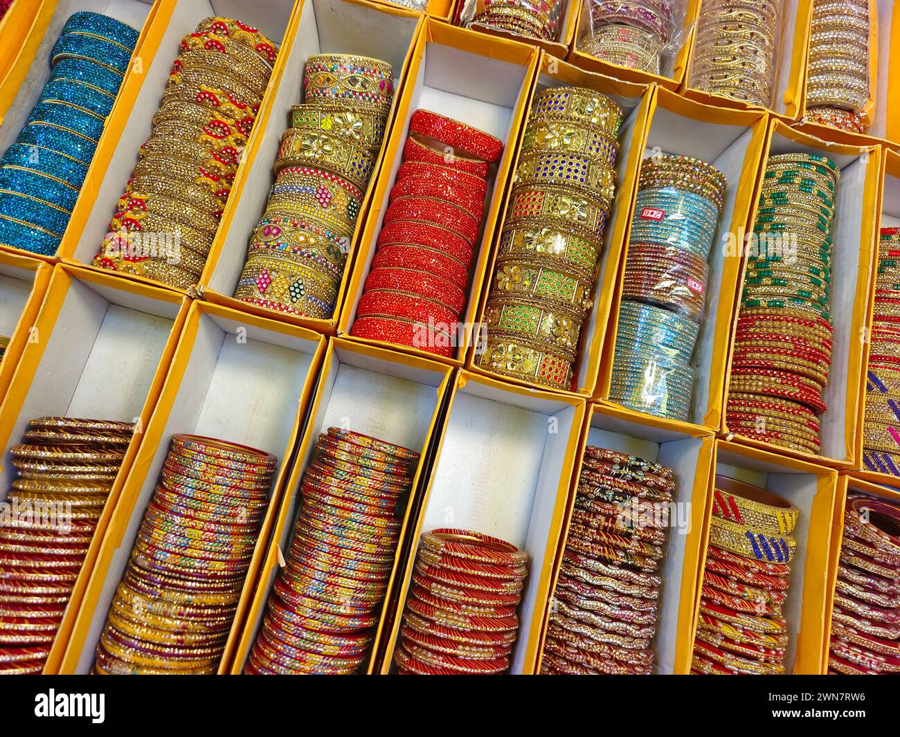 Local Bangles Indian accessory hi-res stock photography and images - Alamy