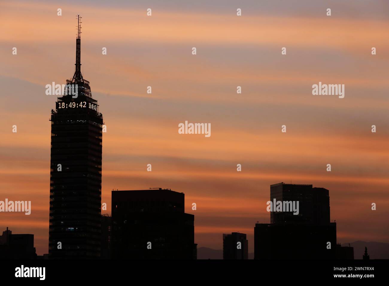 February 29 2024 Mexico City Mexico City Mexico Reddish Sunset In   February 29 2024 Mexico City Mexico City Mexico Reddish Sunset In Mexico City Seen From A Rooftop Where You Can See The Torre Latinoamericana In The Background Which Was Inaugurated As The First Anti Seismic Building In The World Credit Image Luis E Salgadozuma Press Wire Editorial Usage Only! Not For Commercial Usage! 2WN7RX4 