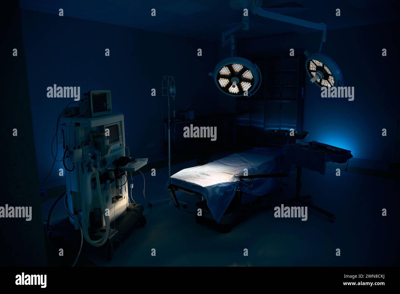 Surgery operating room in modern clinic Stock Photo - Alamy