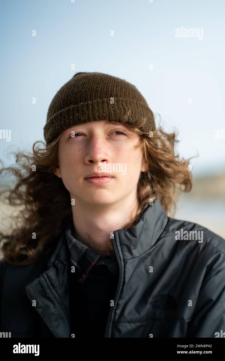 Young with long hair hi-res stock photography and images - Alamy