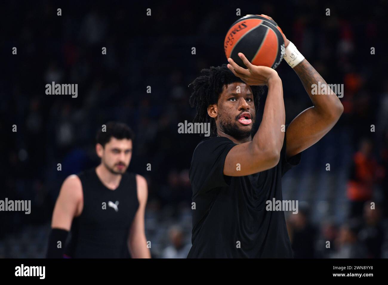 Belgrade, Serbia, 29 February, 2023. Dan Oturu of Anadolu Efes Istanbul warms up during the 2023/2024 Turkish Airlines EuroLeague, Round 27 match between Partizan Mozzart Bet Belgrade and Anadolu Efes Istanbul at Stark Arena in Belgrade, Serbia. February 29, 2023. Credit: Nikola Krstic/Alamy Stock Photo